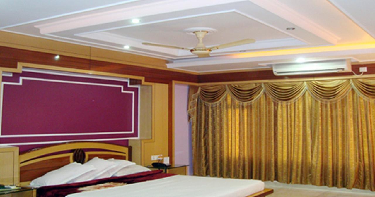 Hotel Welcome Palace Agartala Exterior foto